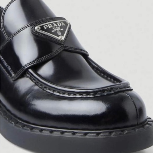 Prada Loafer - Picture 4 of 11